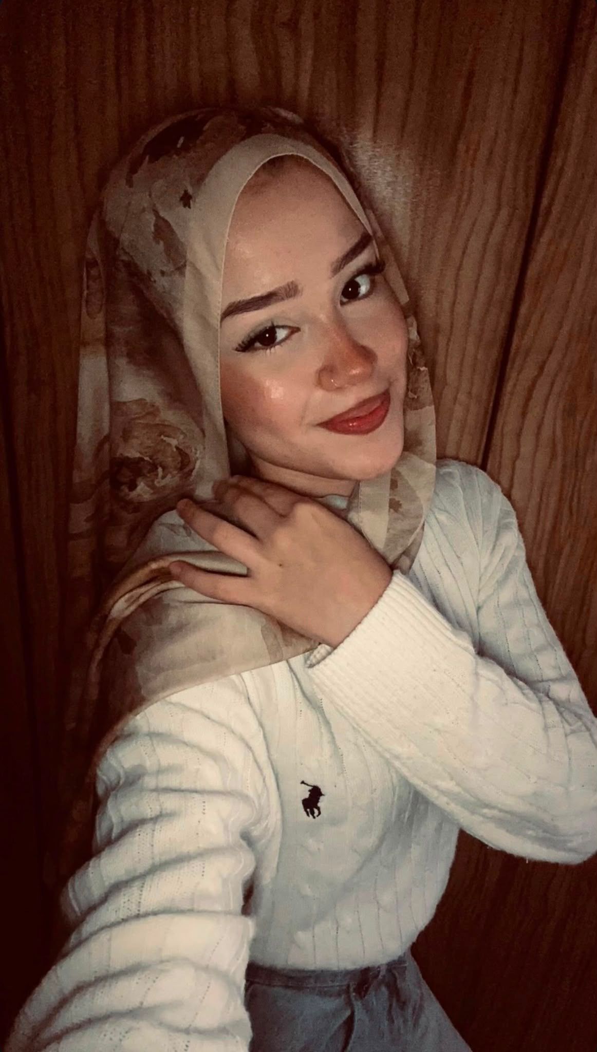 Güneşli Başarıyı Elde Etmiş Kadın Bayan Escort Halime