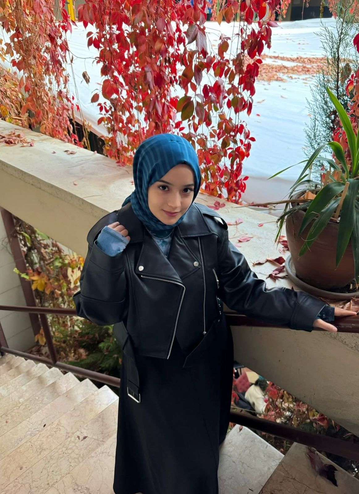 Fıstıklı Zeki ve Nazik Kadın Escort Leman